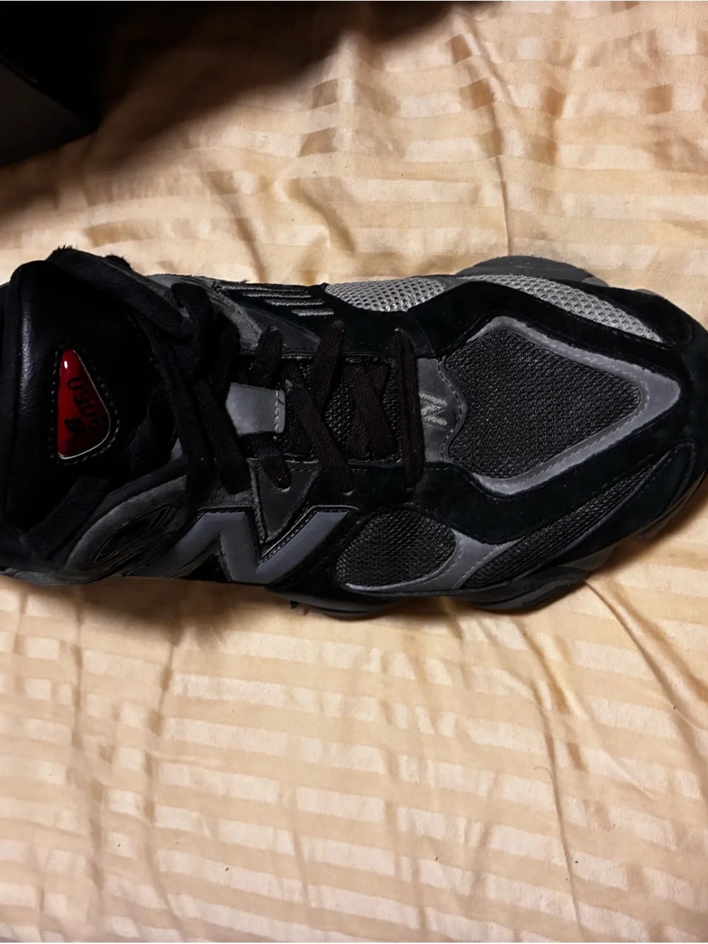 New Balance Men's Black and Gray Running Sneakers